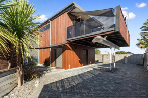 Maranui BeachSide Retreat - Mt Maunganui Holiday Home, Mt Maunganui